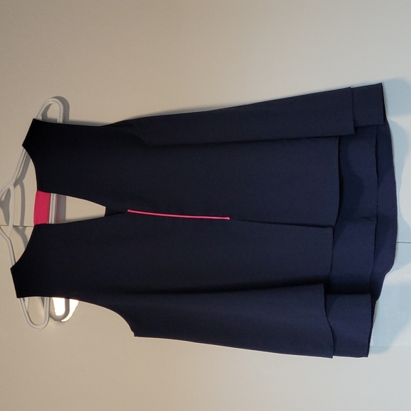 Loose top with pink details at the back - Picture 5 of 5